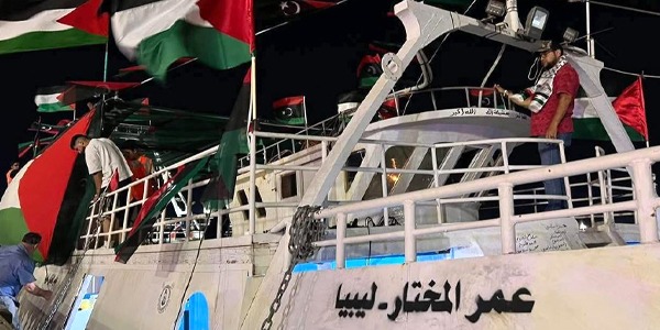 الاحتلال يسيطر على السفينة الليبية “عمر المختار” ومنسقها العام يؤكد نقل النشطاء إلى ميناء محتَل