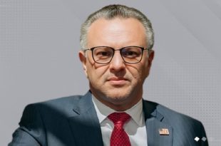 بولس : واشنطن تعمل على توحيد مؤسسة النفط والبنك المركزي 