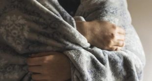 لماذا نزداد إحساسًا بالبرد مع التقدم في العمر؟