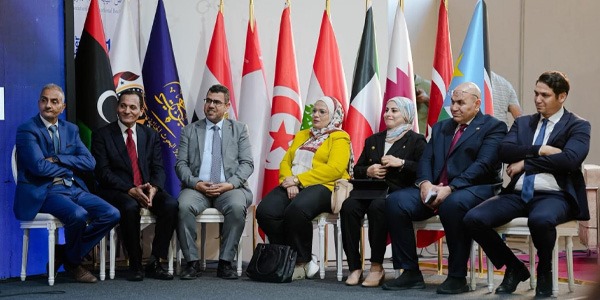 حوارية حول “رؤى عربية في الثقافة” بمعرض النيابة للكتاب