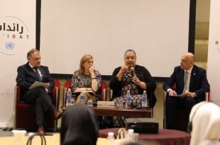 35 شابة في حلقة نقاش مع تيته