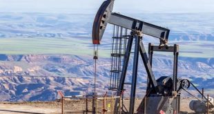 أسعار النفط تتراجع وبرنت يسجل 65 دولارا للبرميل