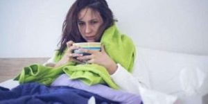 6 عادات غذائية تضعف المناعة وتُطيل أمد نزلات البرد