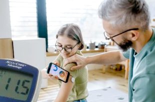 كيف يصنع الدعم النفسي فرقًا في حياة طفل السكري!