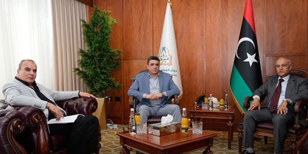 شكشك والتومي يناقشان نتائج تقييم مشروع الخطة القصيرة للعمران