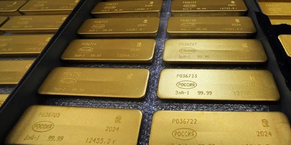 الذهب يحقق أعلى مستوى منذ أكتوبر.. والفضة تصل لأول مرة بالتاريخ إلى 54 دولار