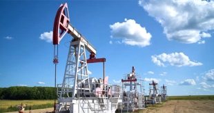 النفط يواصل مكاسبه بعد قرار أوبك+ تعليق زيادة الإنتاج