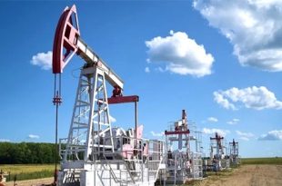 النفط يواصل مكاسبه بعد قرار أوبك+ تعليق زيادة الإنتاج