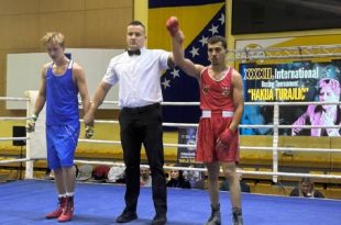 أحمد الكوم يفتتح مشوار المنتخب الليبي بفوز مستحق في بطولة البوسنة للملاكمة 2025