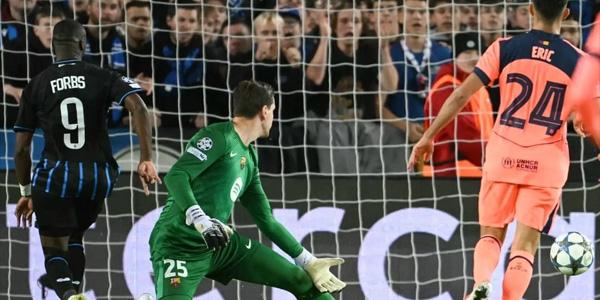 برشلونة "يرفض الهزيمة" وغضب جماهيري رغم النجاة