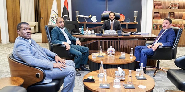 قادربوه يناقش الوضع الاقتصادي مع أعضاء مجلسي النواب والدولة 