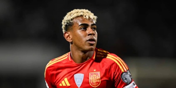 لامين يامال يشعل صراعا جديدًا بين الاتحاد الإسباني وبرشلونة