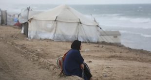 نازحون في غزة يواجهون قسوة الأمطار والبرد بعد دمار خيامهم