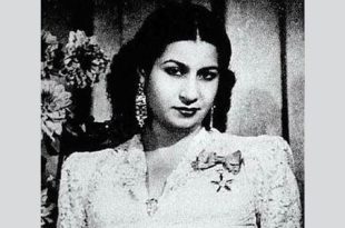 لغز كوكب الشرق .. هل كانت أم كلثوم صنيعة الصدفة أم عبقرية الإدارة الذاتية