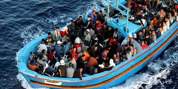 بعد فاجعة 14 مصريا.. دار الإفتاء توضح حكم "الهجرة غير الشرعية"