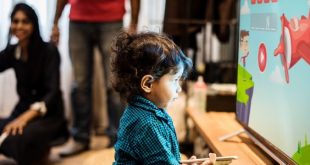 دراسة تكشف تأثير الرسوم المتحركة على نمو دماغ الأطفال