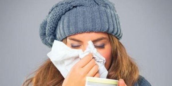 نزلة برد أم التهاب جيوب أنفية؟ أعراض رئيسية تحدد المسار العلاجي