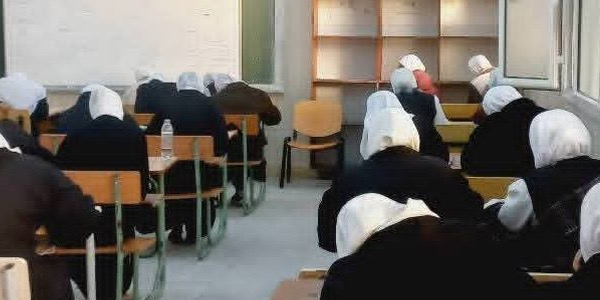 انطلاق ماراثون امتحانات الفصل الدراسي الأول لسنوات النقل في ليبيا