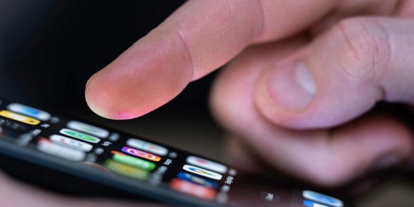 قوقل تكشف عن تحديث يتيح للشركات الاطلاع على رسائل الموظفين النصية!