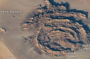 ناسا تكشف صورة مذهلة لجبل "أركنو" الليبي 