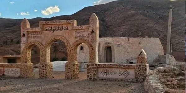 مسجد أت بارون… شاهد حجري على ستة قرون من الروحانية في قلب كاباو