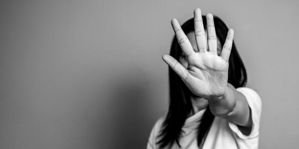 العنف ضد النساء والأطفال.. وباء خفي يفتك بالصحة العالمية