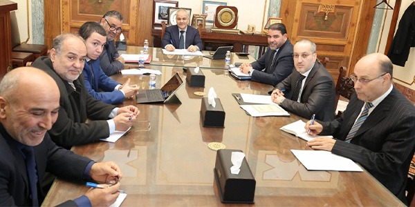 مصرف ليبيا المركزي يبحث تفعيل وتنظيم عمل شركات الصرافة