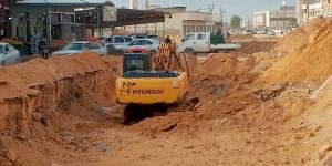 بعد خمس سنوات و42 مليون دينار . الطريق تحت الركام والإهمال