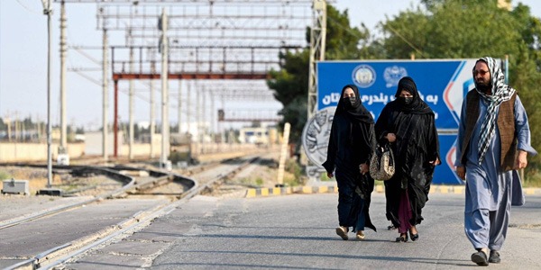 الأمم المتحدة تحذر: حظر تعليم الفتيات في أفغانستان يهدد الملايين