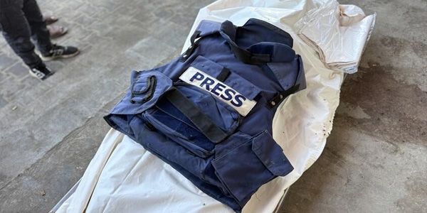 غزة: مقتل 11 فلسطينيا بينهم 3 صحفيين بقصف مسيّرة إسرائيلية في غزة