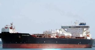 وصول ناقلة بنزين إلى رصيف بنغازي لتعزيز إمدادات الوقود