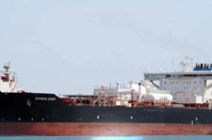 وصول ناقلة بنزين إلى رصيف بنغازي لتعزيز إمدادات الوقود