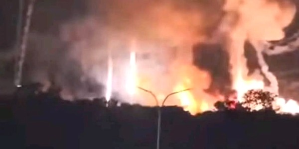 أمريكا تقصف فنزويلا لتنحية "مادورو"