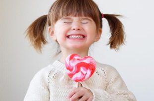 طبيب أطفال يحذر من الإفراط في السكريات