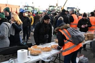 مزارعون فرنسيون يحتجّون على تدني الدخل واتفاقية "ميركوسور"