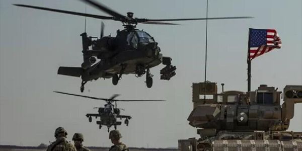 القيادة المركزية الأمريكية تطلق عملية نقل معتقلي "داعش" من سوريا إلى العراق