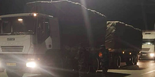 ضبط شاحنات مخالفة محملة بالسلع الغذائية في مزدة وتوقيف المخالفين