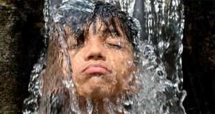 دراسة أسترالية: الاستحمام بالماء البارد يقلل التوتر ويحسن جودة الحياة مؤقتًا