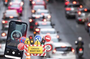 الهاتف النقال .. كلمة السر في الفوضى المرورية