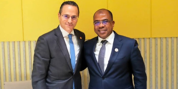 وزير النفط والغاز يشارك في مؤتمر "الغاز المسال" بقطر