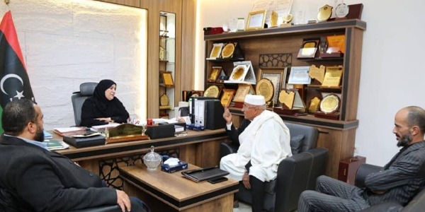 التعليم تناقش مع مراقبي بني وليد وتنيناي سير الامتحانات