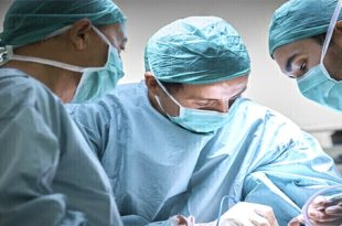 مريض يعيش 48 ساعة "بلا رئتين" قبل زراعة ناجحة