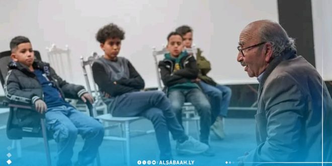 المخرج عبدالله الزروق ضيف ورشة المركز القومي للمسرح