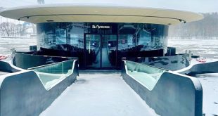 موسكو تطلق أول رصيف عائم في العالم يشحن القوارب الكهربائية تلقائياً