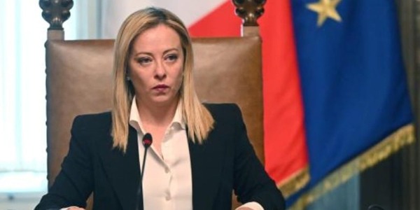 إيطاليا تُقرّ قانون «الحصار البحري» لتشديد الخناق على الهجرة غير الشرعية وسط انتقادات حقوقية واسعة