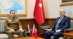 رئيس الأركان العامة يصل أنقرة لتعزيز التعاون العسكري مع تركيا