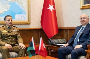 رئيس الأركان العامة يصل أنقرة لتعزيز التعاون العسكري مع تركيا