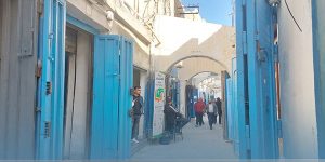 محال الصرافة تدفع التهمة عن نفسها وتحمل شح السيولة المسؤولية