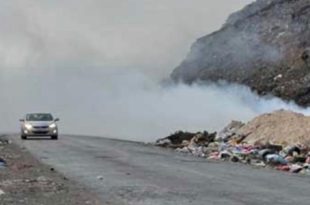 الإصحاح البيئي يزور مكب الخمس لتطوير إدارة النفايات