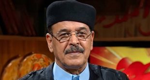 بينما تستعد العائلات لاستقبال شهر رمضان، يطل طيف الكاتب والشاعر الراحل  أحمد الحريري"  1943-2015"   ليس كشاعرٍ غنائي